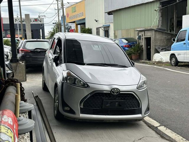 TOYOTA豐田 SIENTA  第1張相片