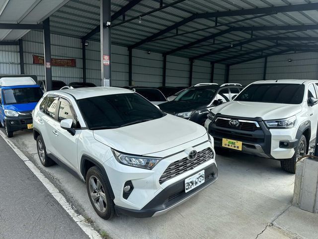 TOYOTA豐田 RAV4  第1張相片