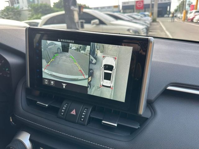 TOYOTA豐田 RAV4  第4張相片