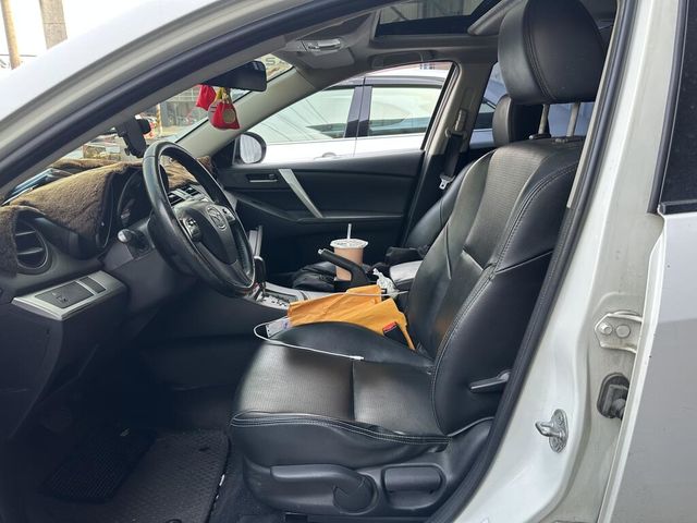 MAZDA馬自達 MAZDA 3  第6張相片