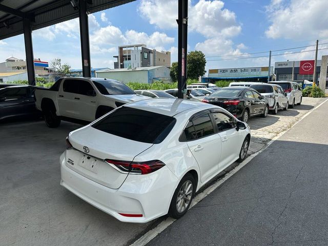 TOYOTA豐田 ALTIS  第2張相片