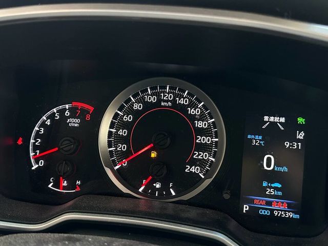 TOYOTA豐田 ALTIS  第6張相片