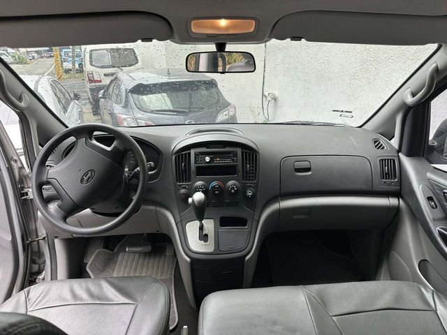 HYUNDAI現代 STAREX  第3張相片