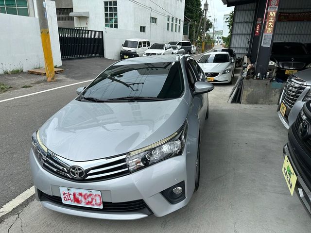 TOYOTA豐田 ALTIS  第1張相片