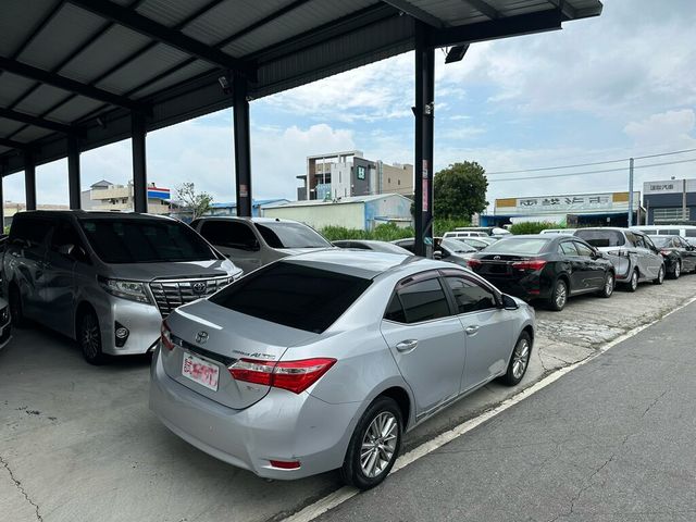 TOYOTA豐田 ALTIS  第2張相片