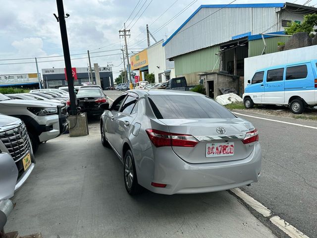 TOYOTA豐田 ALTIS  第3張相片