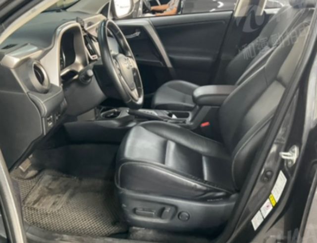 TOYOTA豐田 RAV4  第3張相片