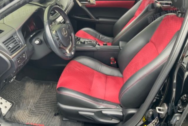 LEXUS凌志 CT200H  第4張相片