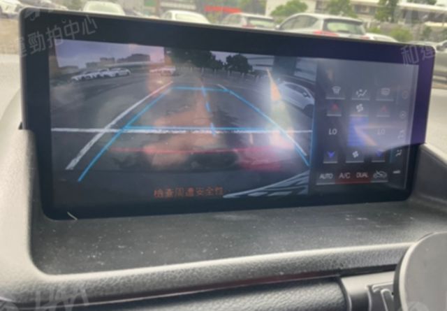 LEXUS凌志 CT200H  第7張相片