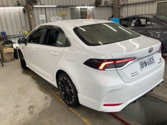 TOYOTA豐田 COROLLA ALTIS HYBRID  第3張相片