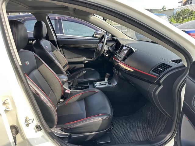 MITSUBISHI三菱 LANCER IO  第7張相片