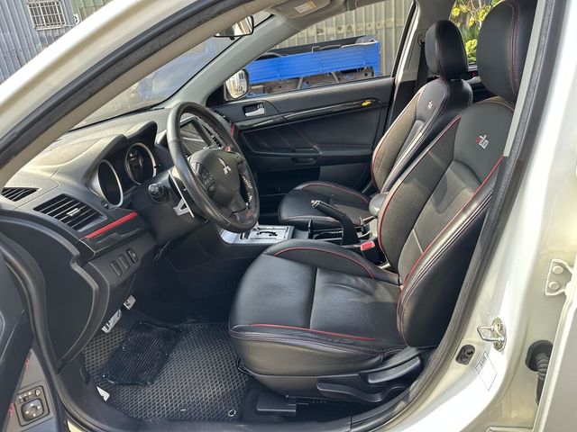 MITSUBISHI三菱 LANCER IO  第12張相片