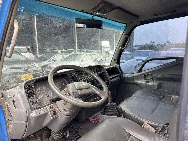 MITSUBISHI三菱 CANTER  第5張相片