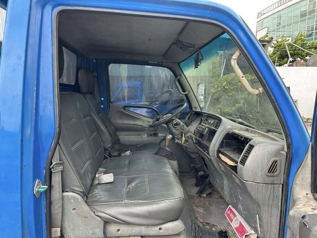 MITSUBISHI三菱 CANTER  第6張相片