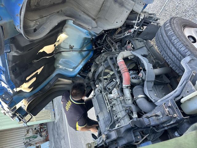 MITSUBISHI三菱 CANTER  第8張相片