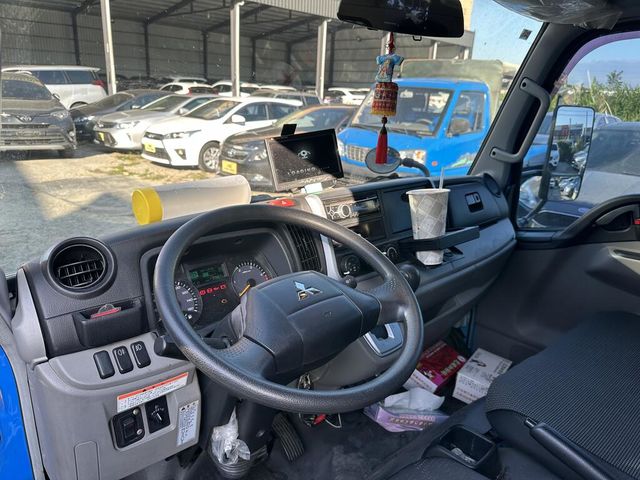 MITSUBISHI三菱 CANTER  第9張相片