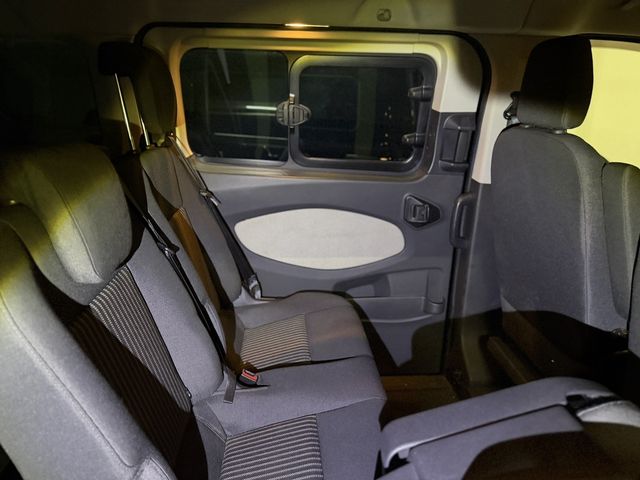 FORD福特 TOURNEO CUSTOM  第7張相片