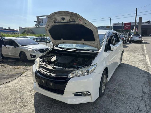 TOYOTA豐田 WISH  第9張相片