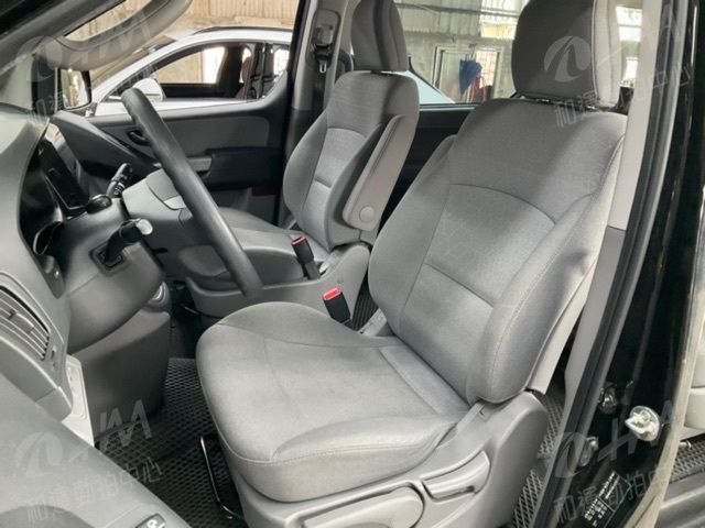 HYUNDAI現代 STAREX  第4張相片