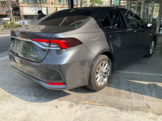 TOYOTA豐田 COROLLA ALTIS HYBRID  第2張相片