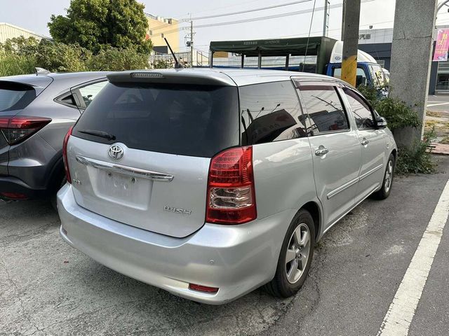 TOYOTA豐田 WISH  第2張相片