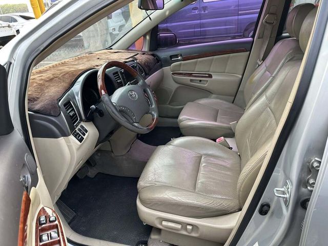 TOYOTA豐田 WISH  第6張相片