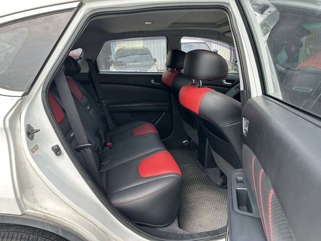 LUXGEN納智捷 U6 TURBO  第8張相片