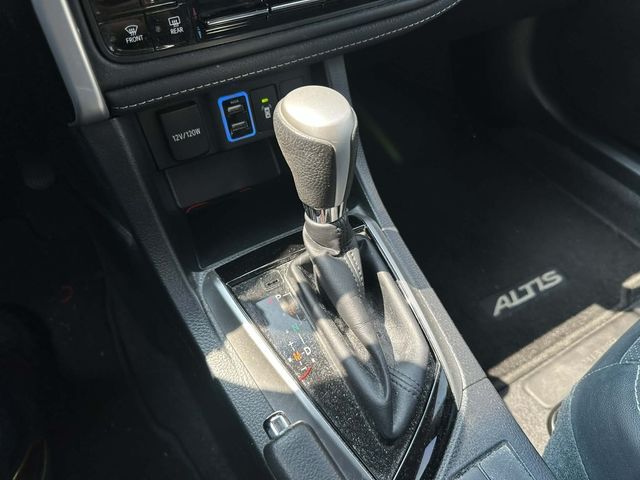 TOYOTA豐田 ALTIS  第9張相片