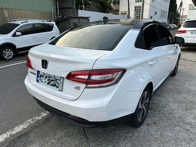 LUXGEN納智捷 S3  第2張相片