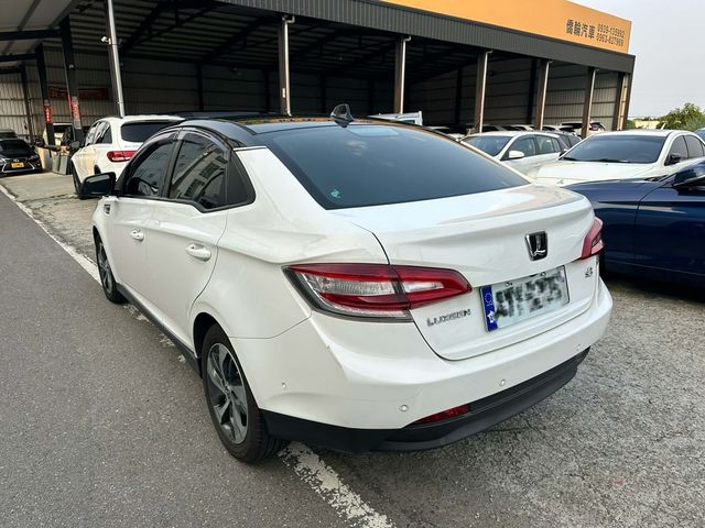 LUXGEN納智捷 S3  第4張相片