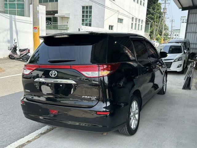 TOYOTA豐田 PREVIA  第2張相片