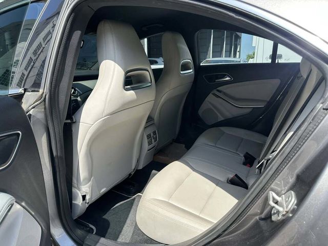 M-BENZ賓士 CLA250  第7張相片