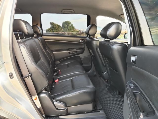 TOYOTA豐田 WISH  第8張相片