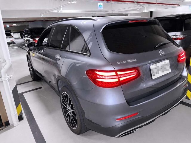 M-BENZ賓士 GLC300  第3張相片