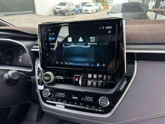 TOYOTA豐田 COROLLA SPORT  第12張相片