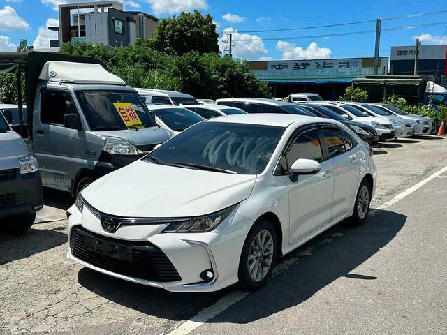 TOYOTA豐田 ALTIS  第1張相片