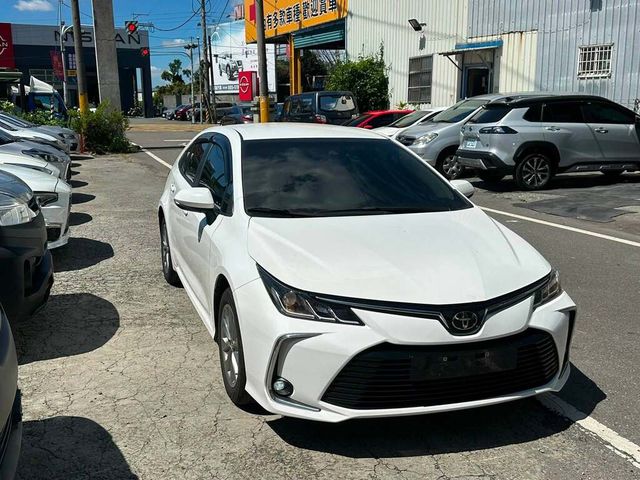 TOYOTA豐田 ALTIS  第3張相片