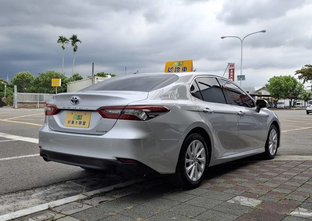 TOYOTA豐田 CAMRY HYBRID  第2張相片