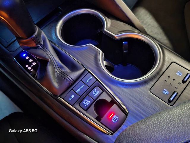 TOYOTA豐田 CAMRY HYBRID  第13張相片