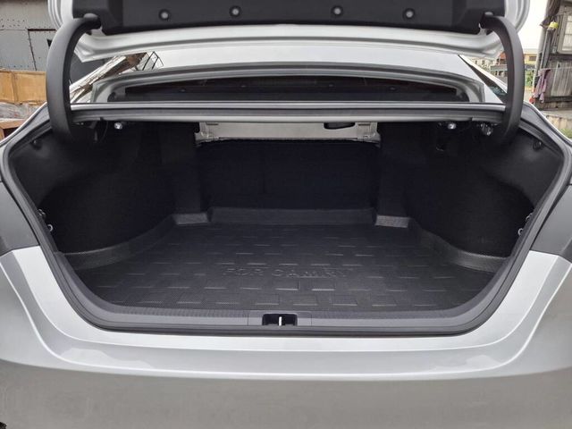 TOYOTA豐田 CAMRY HYBRID  第18張相片