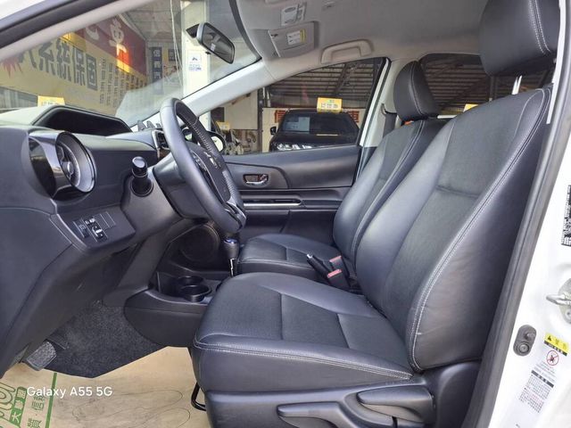 TOYOTA豐田 PRIUS C  第8張相片