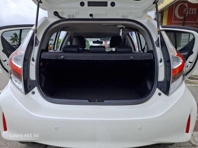 TOYOTA豐田 PRIUS C  第18張相片