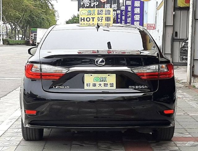 LEXUS凌志 ES300H  第7張相片