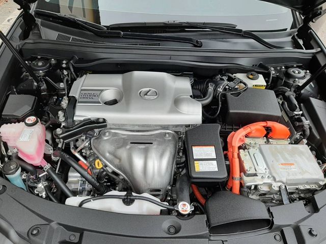 LEXUS凌志 ES300H  第11張相片