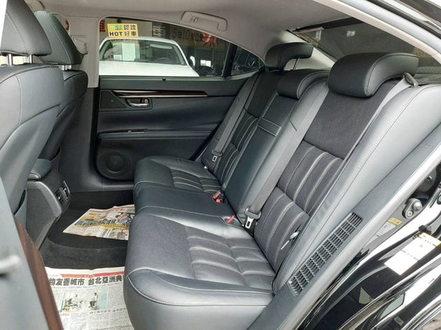 LEXUS凌志 ES300H  第17張相片