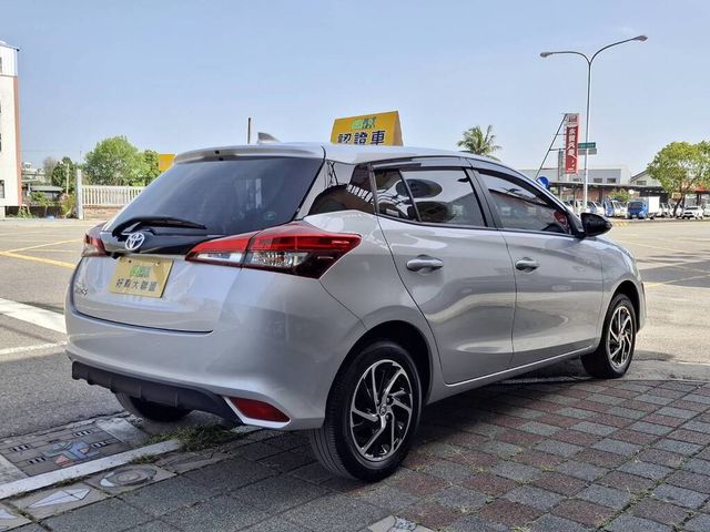 TOYOTA豐田 YARIS  第2張相片