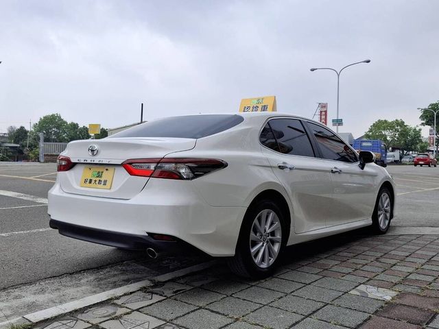 TOYOTA豐田 CAMRY  第2張相片