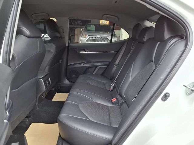 TOYOTA豐田 CAMRY  第9張相片