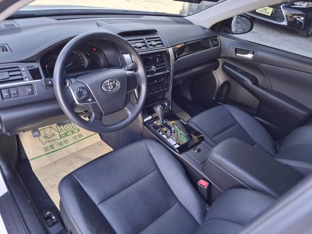 TOYOTA豐田 CAMRY  第7張相片