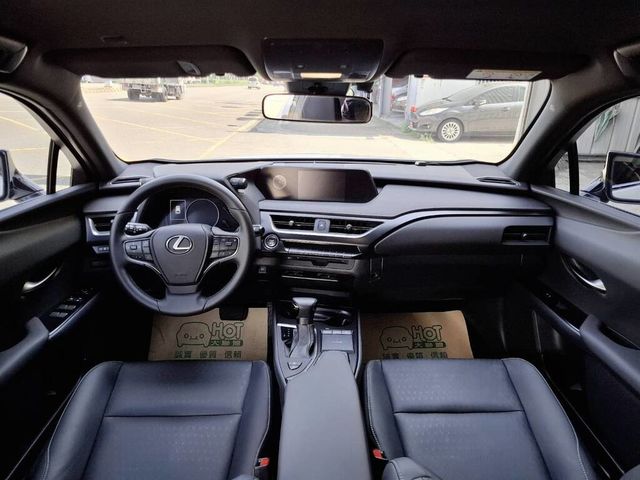 LEXUS凌志 UX200  第5張相片